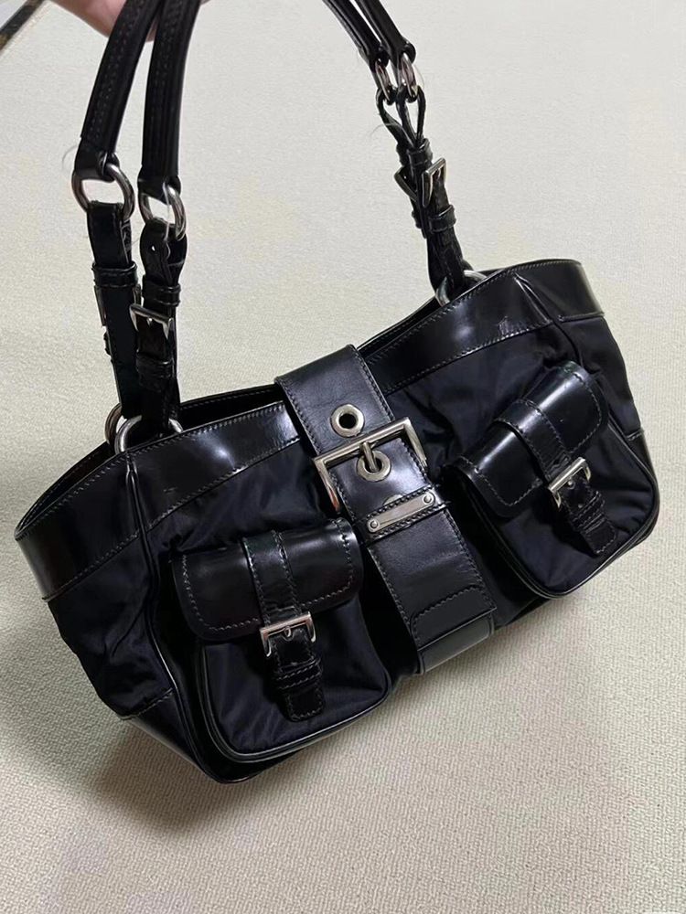 Ins Same Hundred Biker Multi-Pocket Shoulder Armpit Spice Girls Women's Bag 2025 Spring Summer New Trend Fashion Hundred Casual Daily_voghion.com