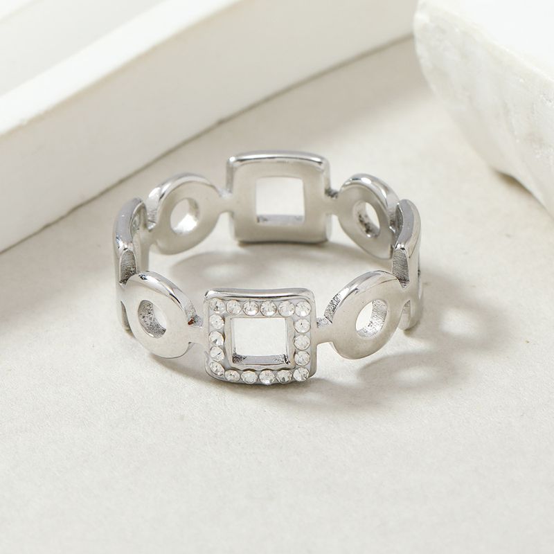 Stainless jewelry, light luxury, high-end feeling, hollowed out square and circular diamond inlaid titanium steel ring,_voghion.com