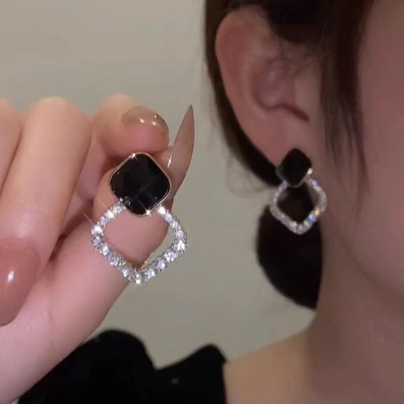 Women's earrings new trendy Korean temperament internet celebrity high-end ear needle women's diamond earrings_voghion.com