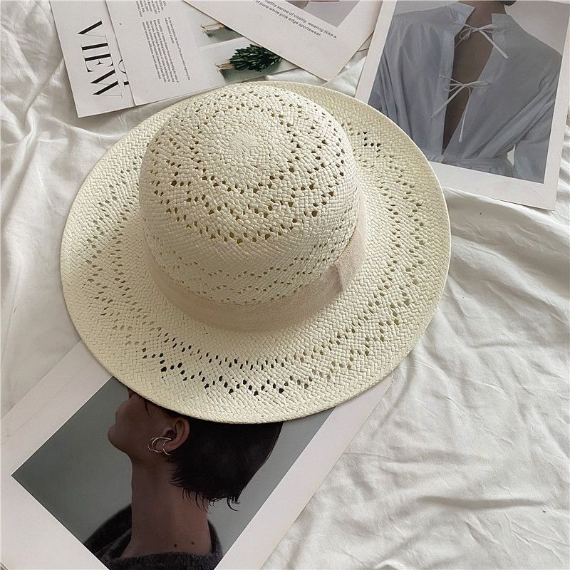 Derselbe vielseitige französische Reis-Strohhut aus weißem gewebtem Stroh für die Freizeit im Urlaub, flache Oberseite und Traufenhut, Sommer_voghion.com