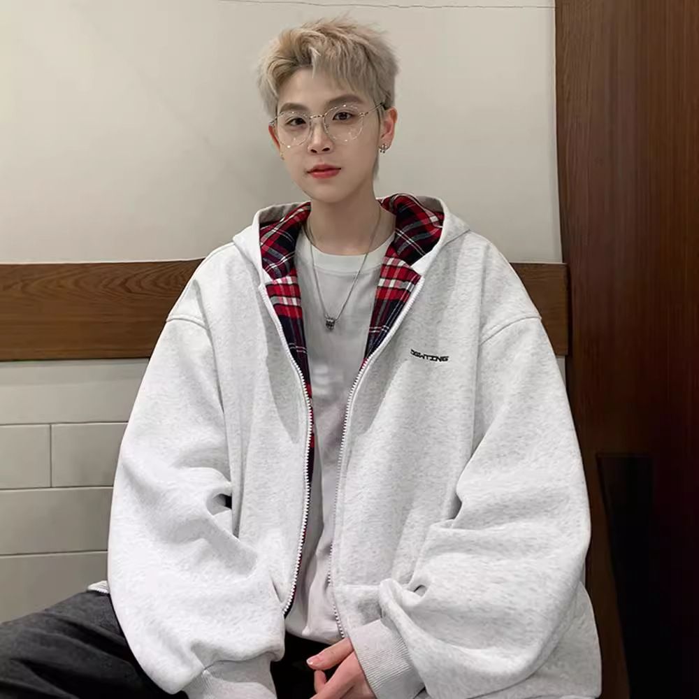 Moletom com capuz unissex pesado com zíper – Patchwork xadrez grunge com ajuste oversized (preto/cinza)_voghion.com