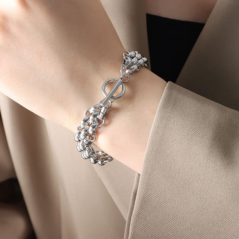 Cold Wind Exaggerated Trendy Cool Elegant Jewelry Set Buckle Design Thick Chain Personality Necklace Versatile Gold Plated Bracelet_voghion.com