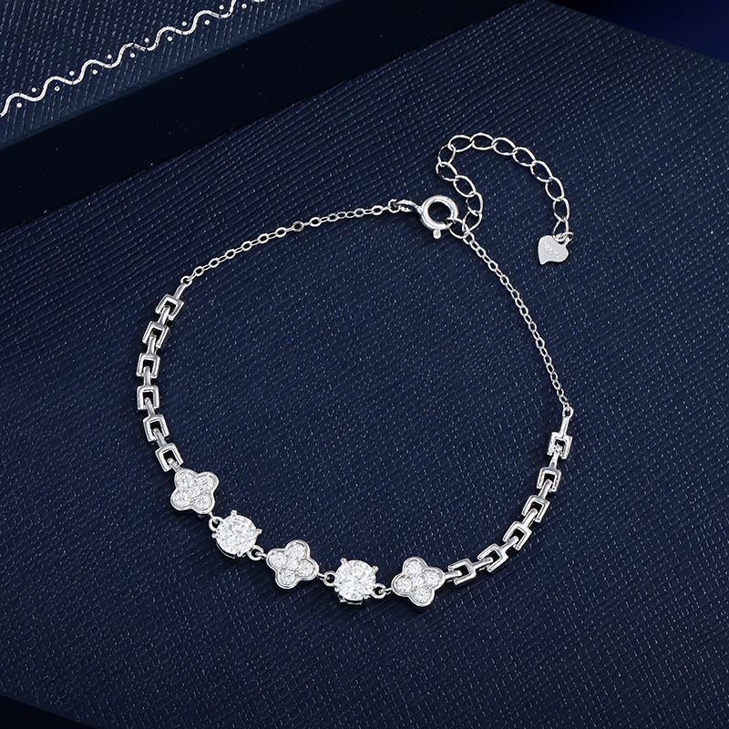 Bracciale unisex di alta qualità, di nicchia, semplice e raffinato, in argento puro con quadrifoglio e moissanite, di lusso leggero_voghion.com