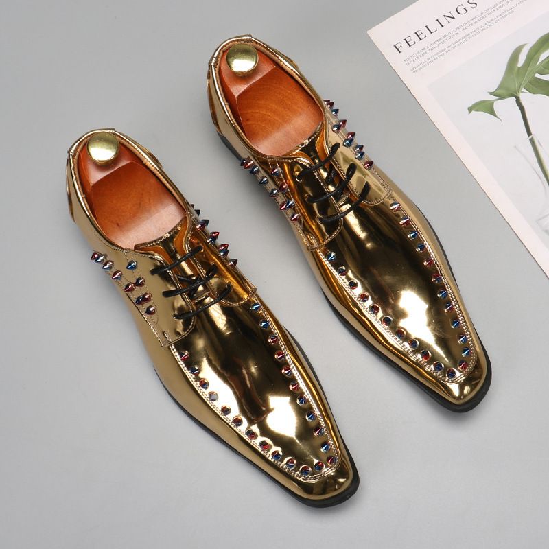 Spirit Young Man Trendy Brand Men's Summer New Casual Loafers Leather British Rivet Bean Shoes_voghion.com