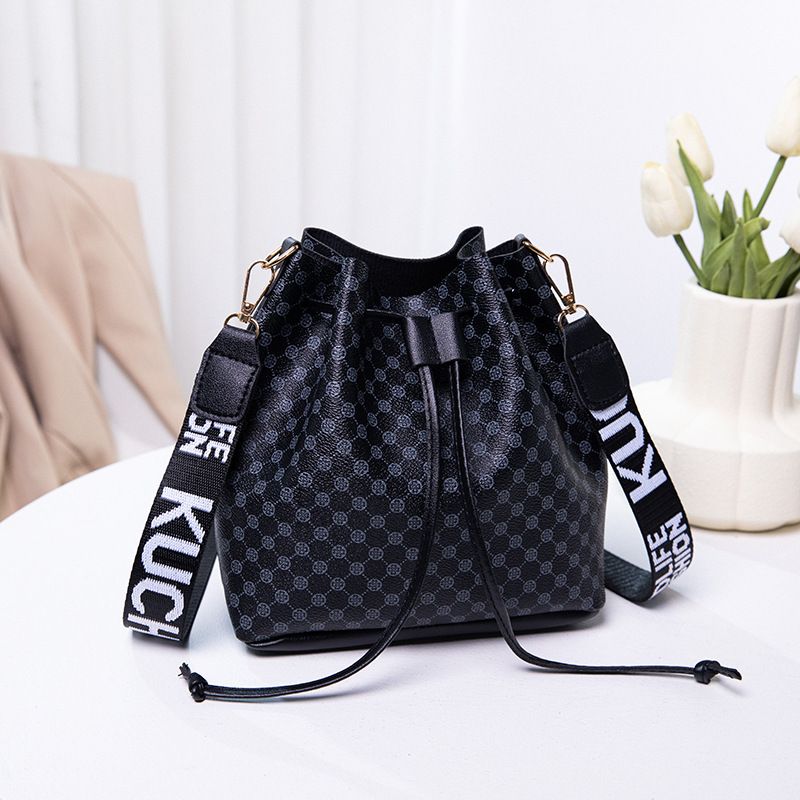 Borsa a secchiello da donna, stile trendy, grande capacità, borsa da pendolare con coulisse, borsa a tracolla con tracolla, tendenza alla moda_voghion.com