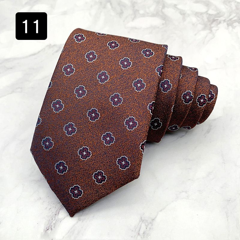 Cravatta, abbigliamento formale maschile, business e tempo libero, accessori moda alla moda, modelli_voghion.com