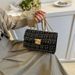 Borsa a tracolla piccola quadrata alla moda, semplice e alla moda, con tracolla a catena, tendenza estiva 2025 per donna_voghion.com