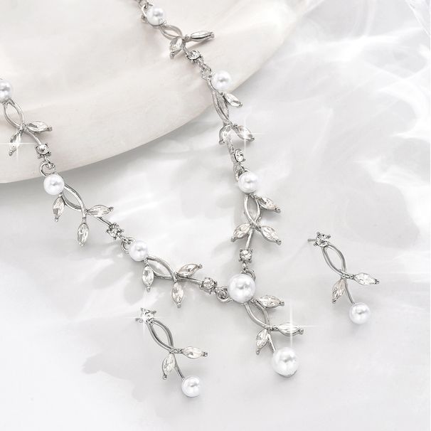 Damen-Schmuckset, High-End, leicht, luxuriös, elegantes Temperament, Nischenanhänger, weibliches Schlüsselbein, Perlenkette, Ohrringe, Brautschmuckset_voghion.com