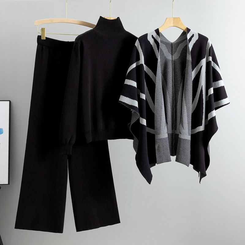 Damenbekleidung, elegante Dame, lässiger Stil, Strickpullover, Schal, Umhang, Hose mit weitem Bein, dreiteiliger Anzug_voghion.com