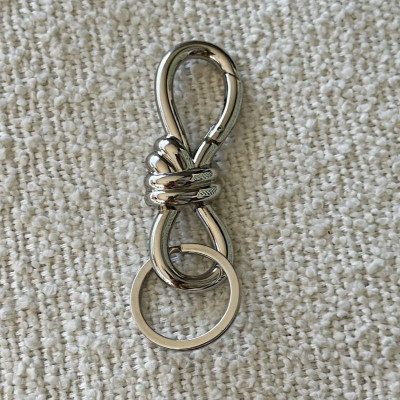 Gepäckzubehör, Seilknoten, Schmetterlingsverschlüsse, Achterverschlüsse, Schlüsselanhänger, Anhänger und Zubehör im Originaldesign._voghion.com
