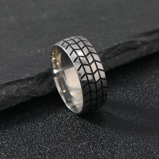 Edelstahlschmuck Persönlichkeit 8mm breiter Bogen Korrosion Autoreifenmuster Titanstahlring für Männer_voghion.com