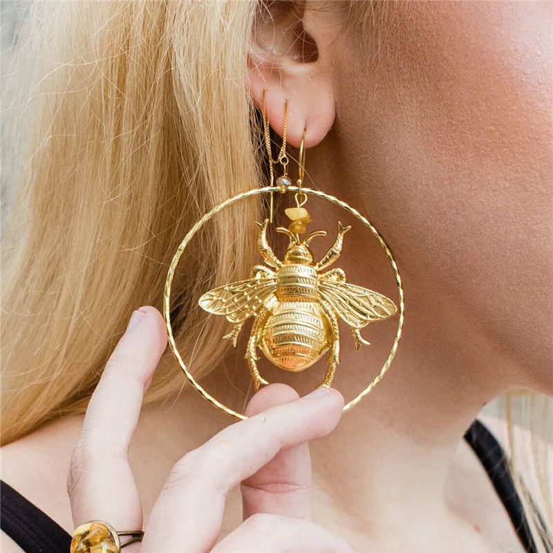 Orecchini a forma di calabrone dorato orecchini a forma di insetto_voghion.com