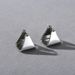 Damenschmuck Minimalistische geometrische Pyramiden-Creolen in Gold und Silber, leichtes Hohldesign für die Persönlichkeit des Alltags, einzigartige Ohrringe_voghion.com