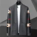 C 2023 Cardigan da uomo tascabile Marchio di moda Autunno Inverno Cardigan firmato Plus Size Stile Inghilterra Impiombato Colore Cardi_voghion.com