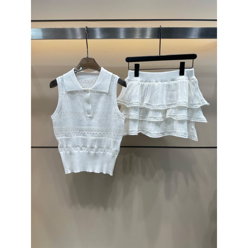 25th Summer New Hollow Craft Sleeveless Turn-Down Collar Pullover Vest And Knitted Skirt Two-Piece Set_voghion.com