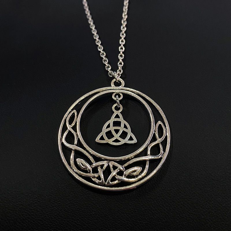 Collane Collana con ciondolo pentagramma nodo celtico vichingo vintage_voghion.com