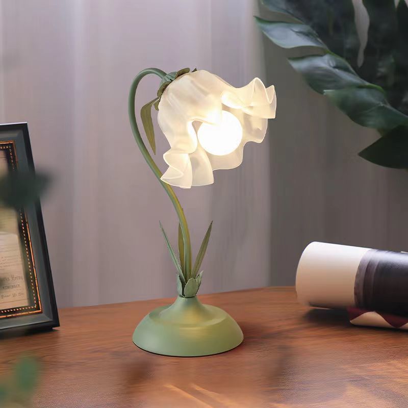 【 Hot Selling I Butikk 】 Soverom Nattbord Internett Berømt Instagram Stil Jente, Landlig Blomsteratmosfære, Liten_voghion.com