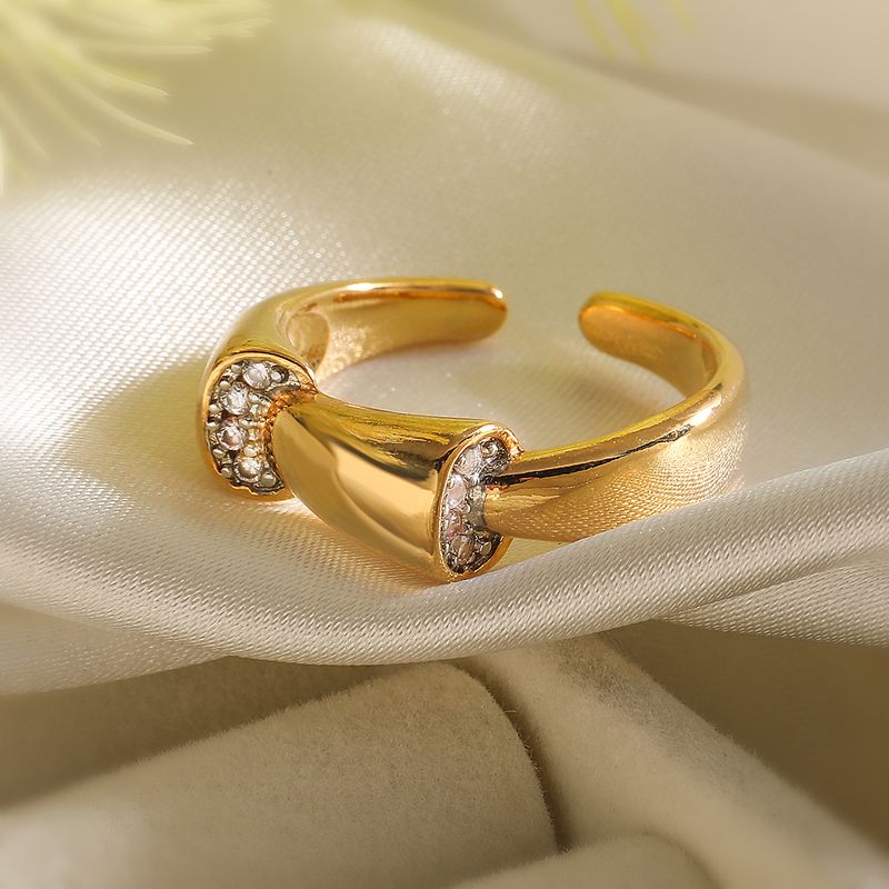 Niche personnalité deux couleurs galvanoplastie géométrique anneau ouvert femme INS mode lumière luxe zircon anneau_voghion.com