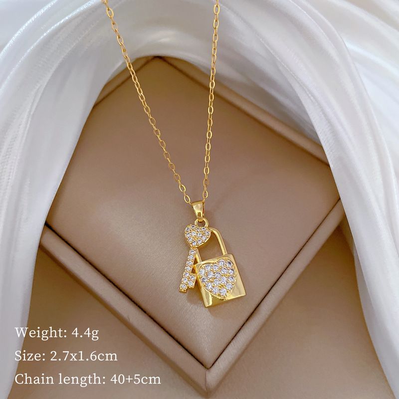 【 】 Schlëssel Léift Schloss Liicht Luxus Charm Schéin Voll Diamant Halskette Damen Villsäiteg Schléissebeen Titan Stahlkette_voghion.com