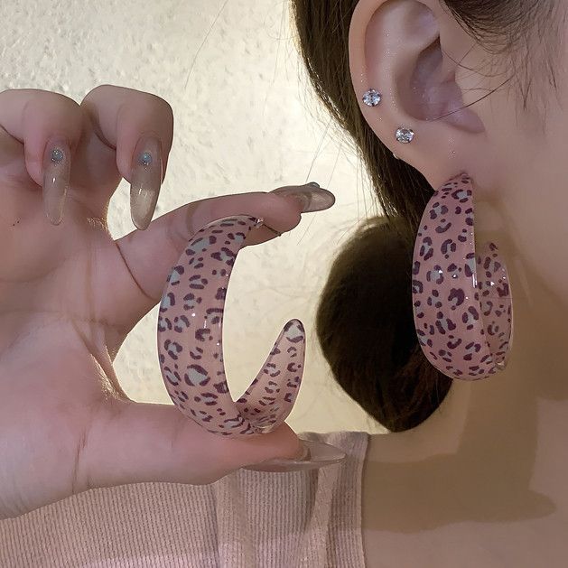 2025 süße und coole Temperament Leopard Print Kreis Ohrringe Retro einfache Mode Ohrringe_voghion.com