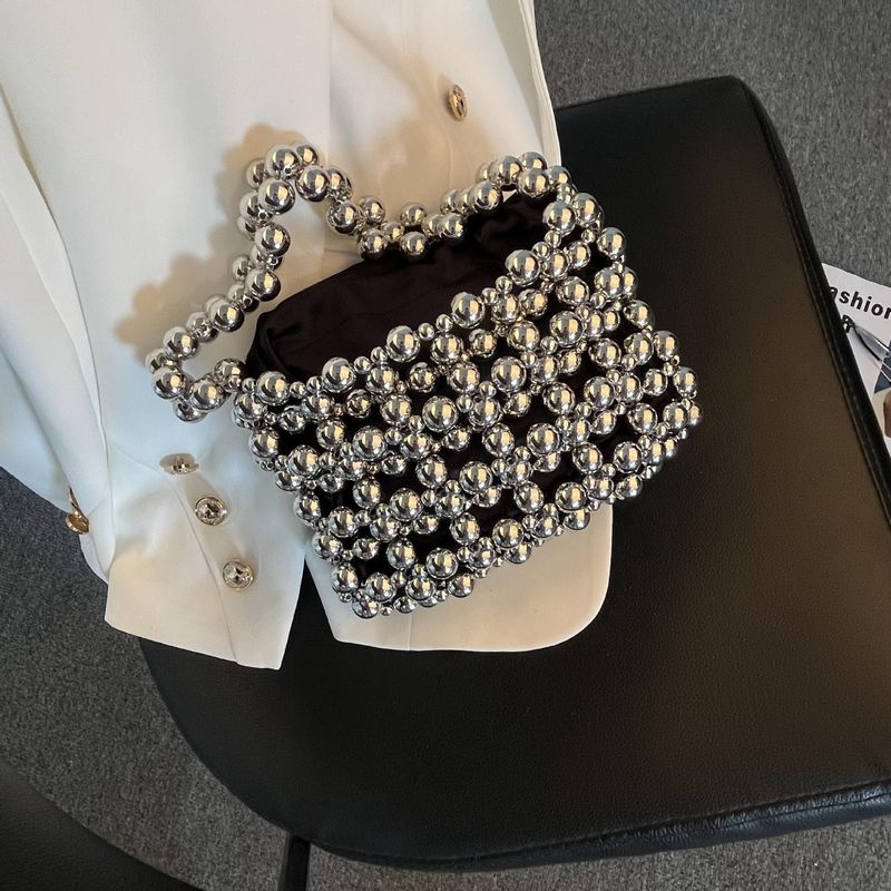 Conception de niche faite maison pour les sacs à main d'été pour femmes, élégants et avec des mini sacs tissés en perles à la mode_voghion.com