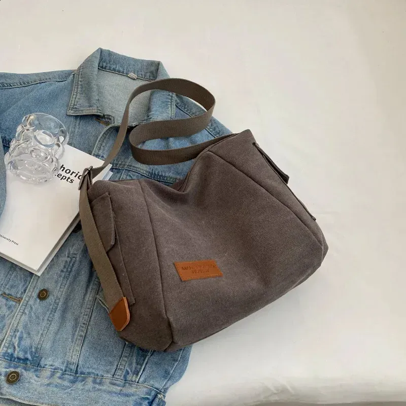 Bolsa transversal feminina de lona, estilo coreano, com alça média, modelo Y2K Harajuku Ita School Textile Stray (código 241007)._voghion.com