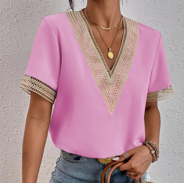 Elegante camicetta con scollo a V e finiture in pizzo - Top estivo in chiffon fluido con dettagli trasparenti per donna_voghion.com