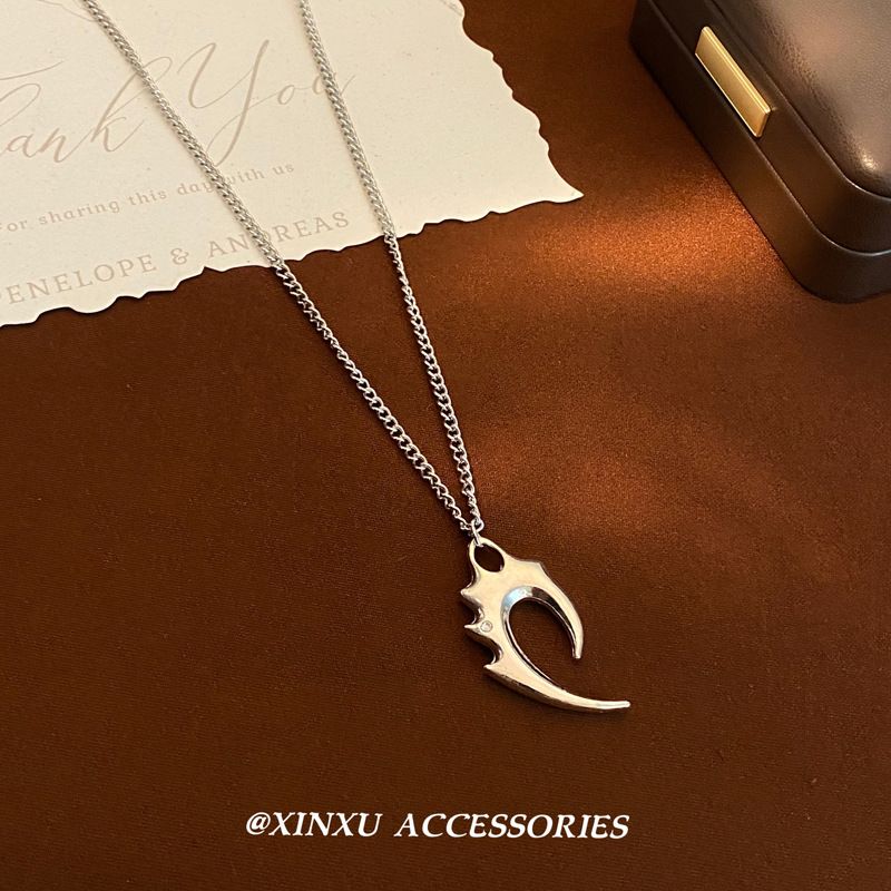 Ciondolo con denti di lupo in argento fiamma 2024 Nuovo creativo, personalizzato, unico, design alla moda, collana versatile_voghion.com