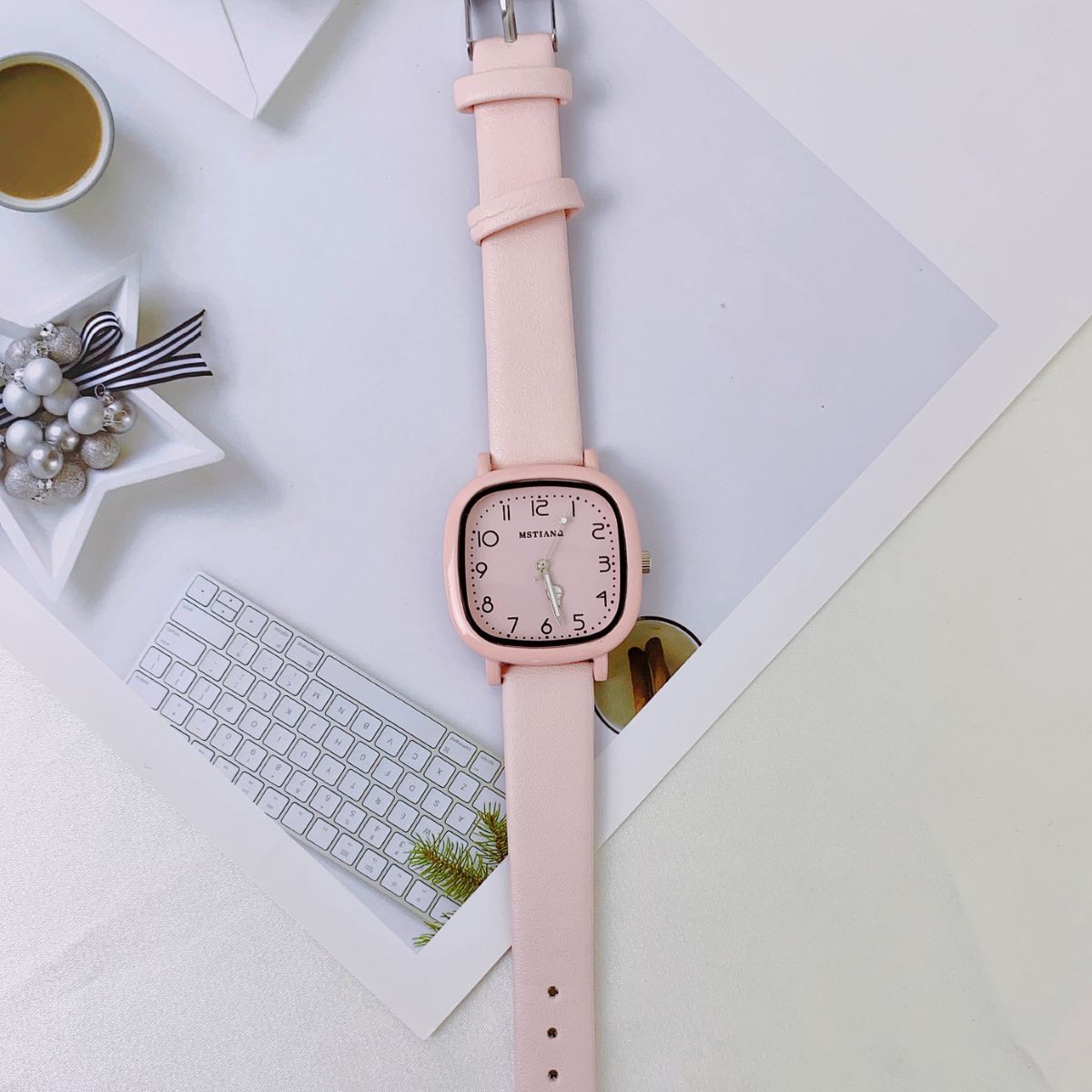 Orologio al quarzo per studenti, stile semplice, moda, temperamento freddo, design di nicchia per mamma e bambini_voghion.com