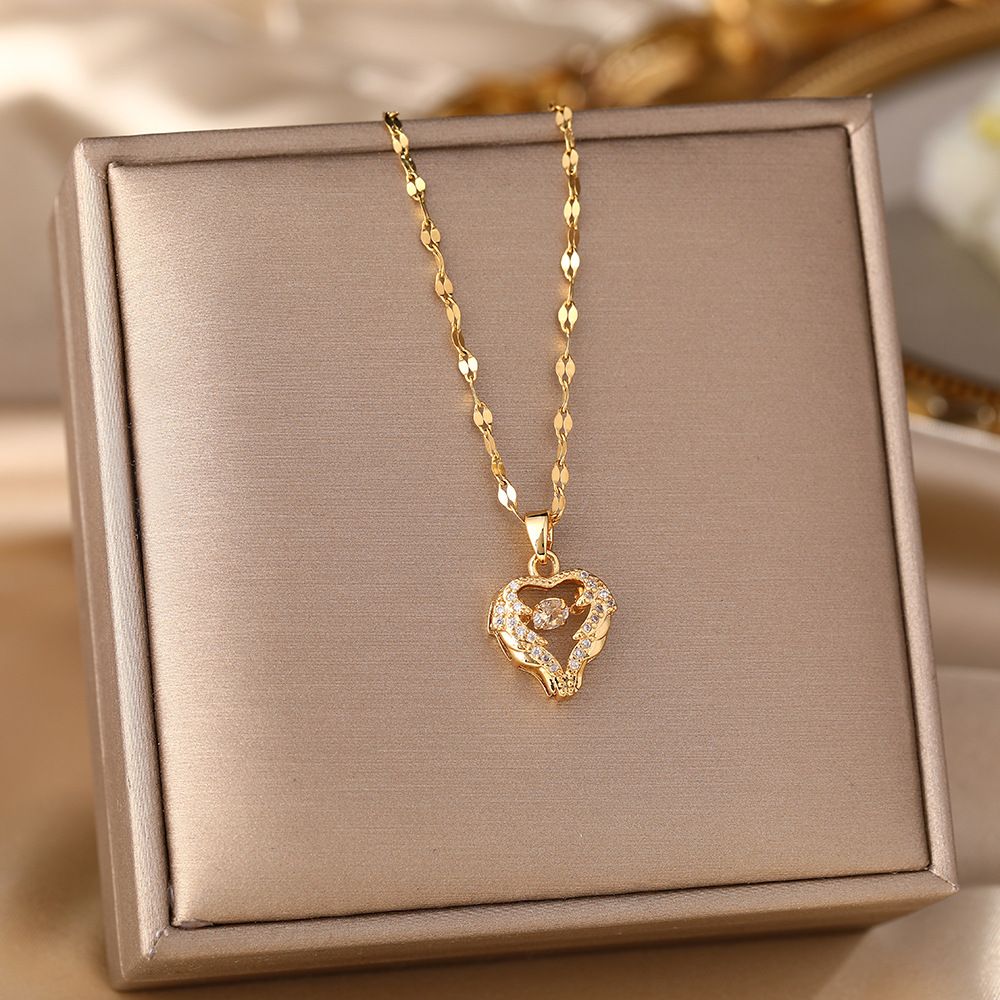 Dynamische Halskette aus Titanstahl mit Ozeanherz für Damen, leicht, Nischenanhänger, modisch, vielseitige Schlüsselbeinkette_voghion.com