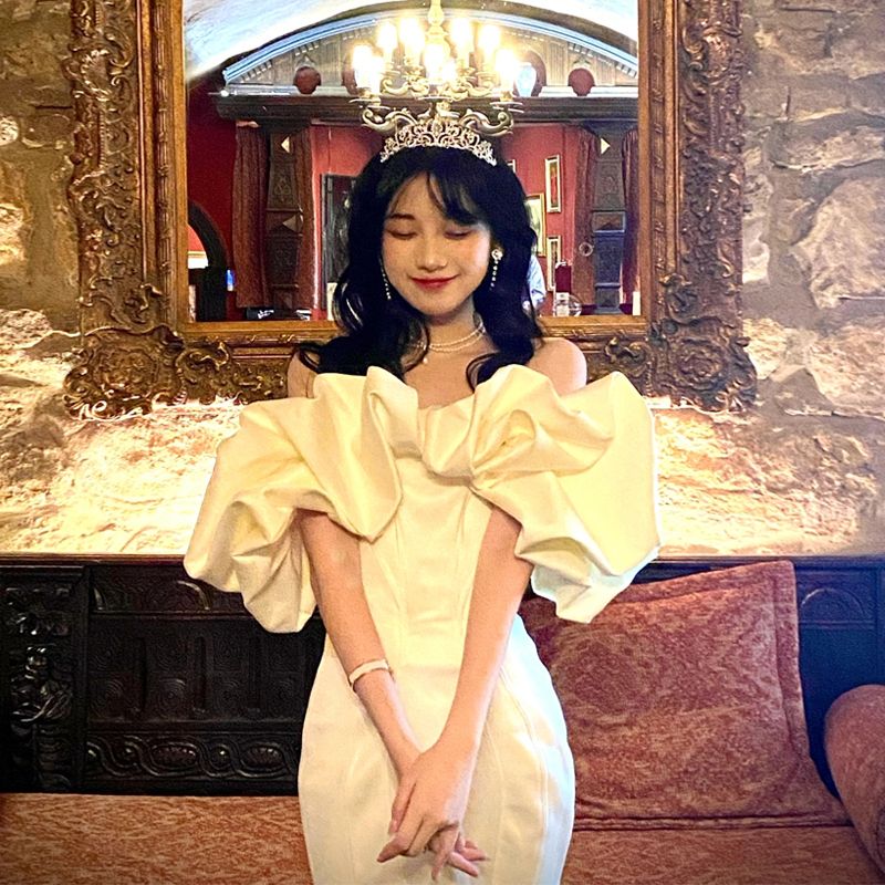 Prinzessin Geburtstagsparty Kleines leichtes Luxus-Nischenkleid Hochwertiges atemberaubendes Ein-Schulter-Kleid_voghion.com