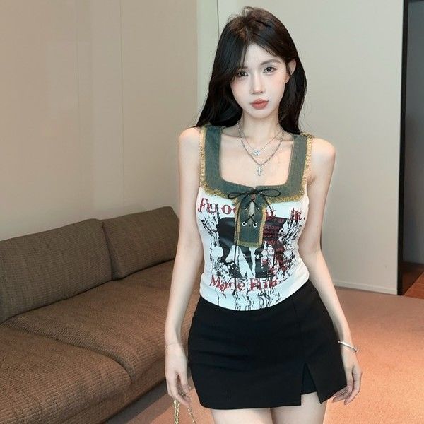 Canotta estiva in denim patchwork con stampa di lettere e lacci in stile americano, per donne con un senso del design da ragazza hot_voghion.com