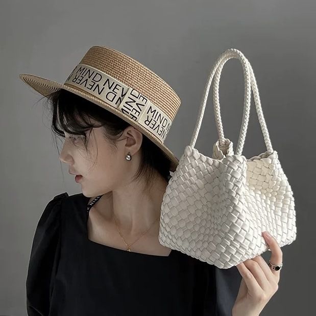 2025 New High-End Women's Basket Bag, Versatile Dice Exquisite Small Handbag, Portable Bucket Bag_voghion.com