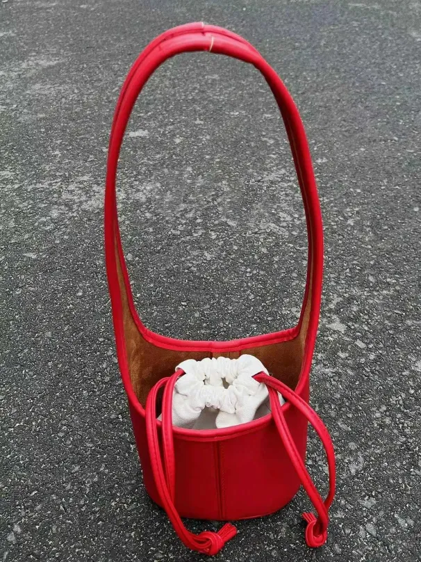Secchio d'acqua con coulisse minimalista coreano, borsa a tracolla casual artistica rossa, cestino per verdure, madre e bambino_voghion.com