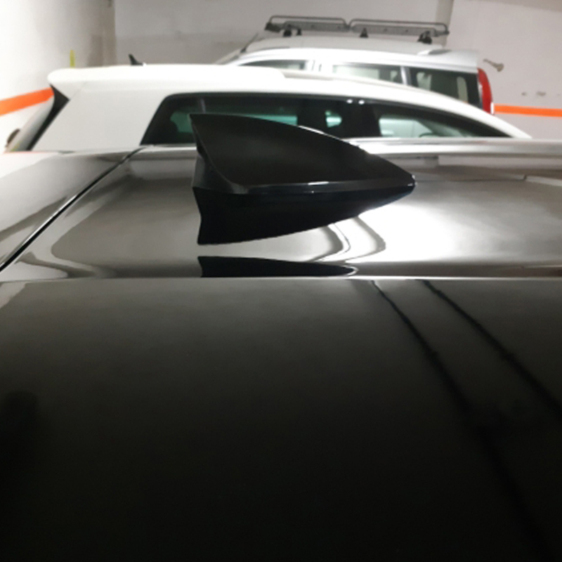 Yuanmheng Stylish Universal Auto Car Roof Shark Fin Signal Antenna FM/AM Radio Aerial_voghion.com