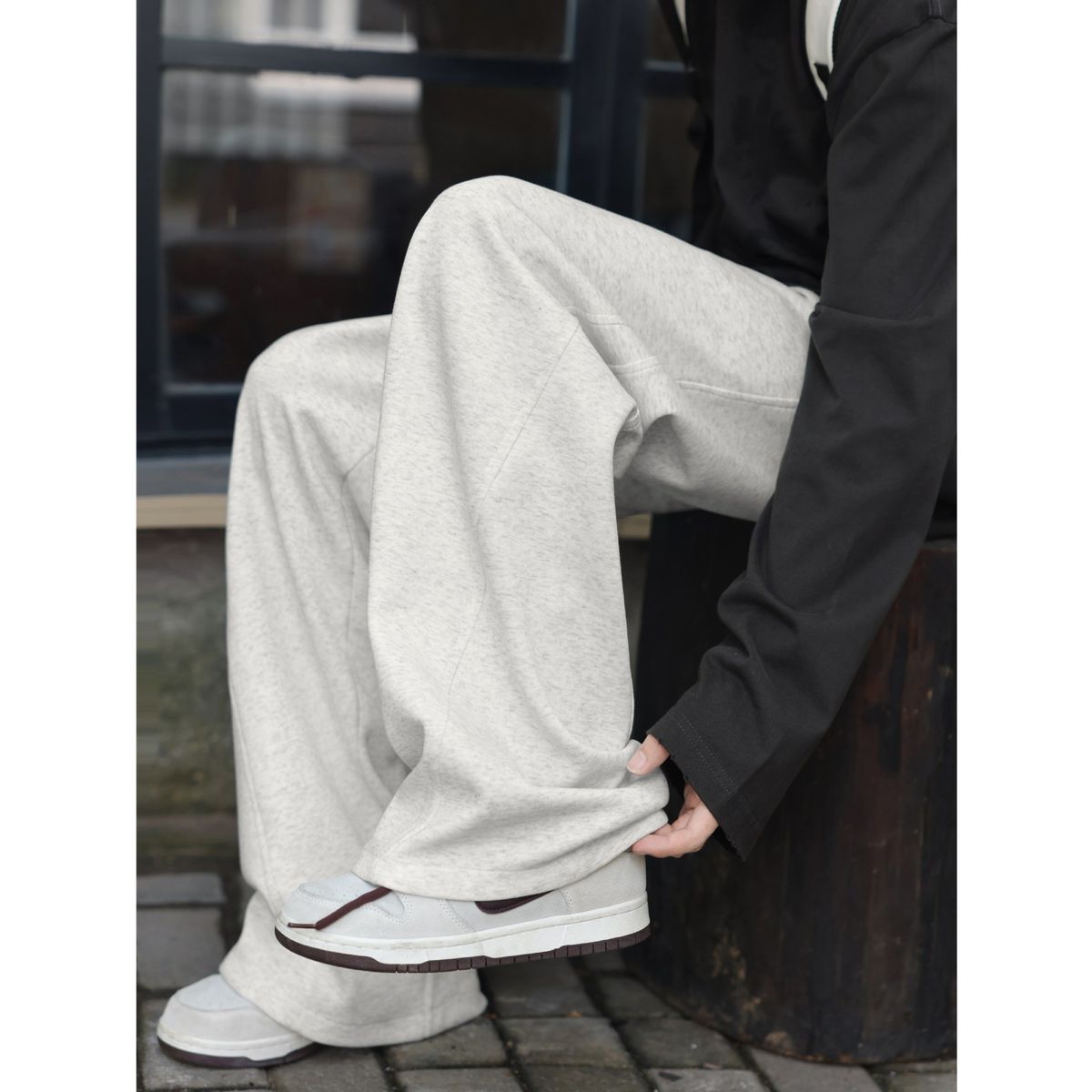 Lässige Jogginghose mit tiefem Schritt für Herren – Leichte Jogginghose aus Baumwollmischung mit Seitentaschen, elastischer Taille und schmal zulaufendem Bündchen für Streetwear und Loungewear_voghion.com