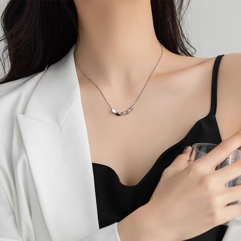 Summer Cool Style For Women, Light Luxury, Niche Design, High-end Feeling, Collarbone Chain, Fashionable And Versatile,_voghion.com