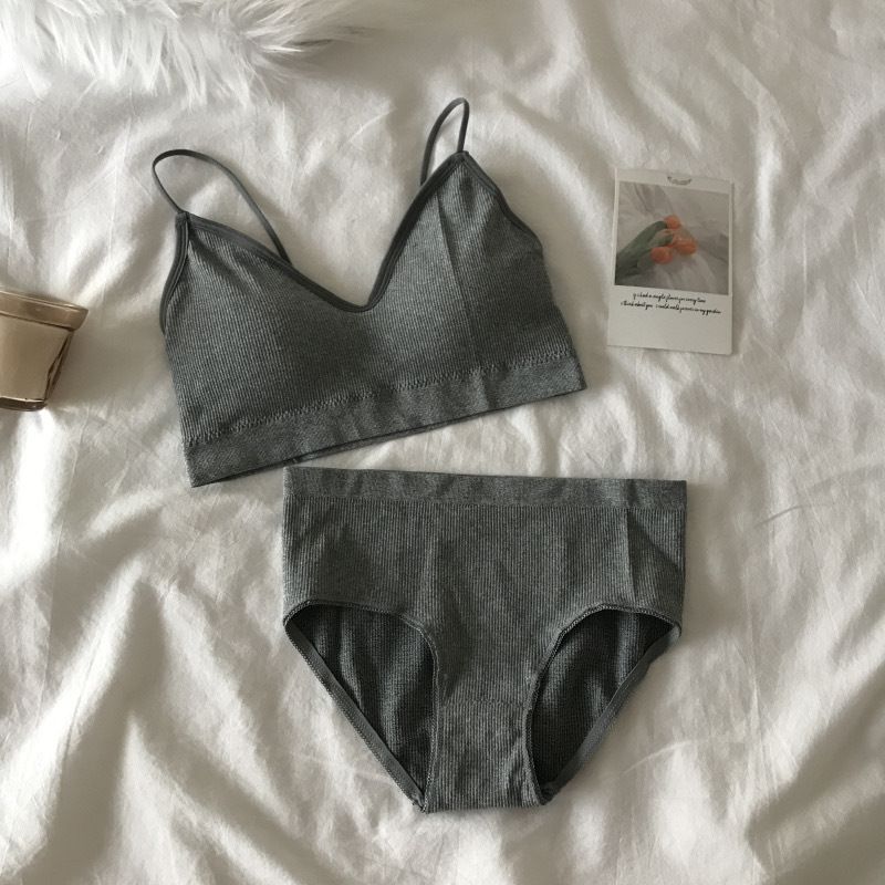 Set reggiseno sportivo da donna Reggiseno intimo stile coreano Push Up senza reggiseno con anello in acciaio Set di slip elastici alti con top a tubo sexy_voghion.com