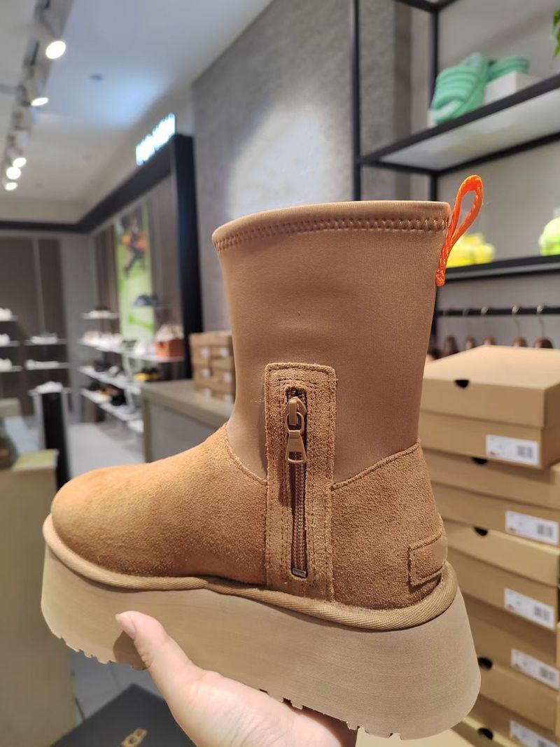 Vendi donne invernali su scarpe con lo stesso tipo di suole spesse da neve e stivali alti di cotone_voghion.com