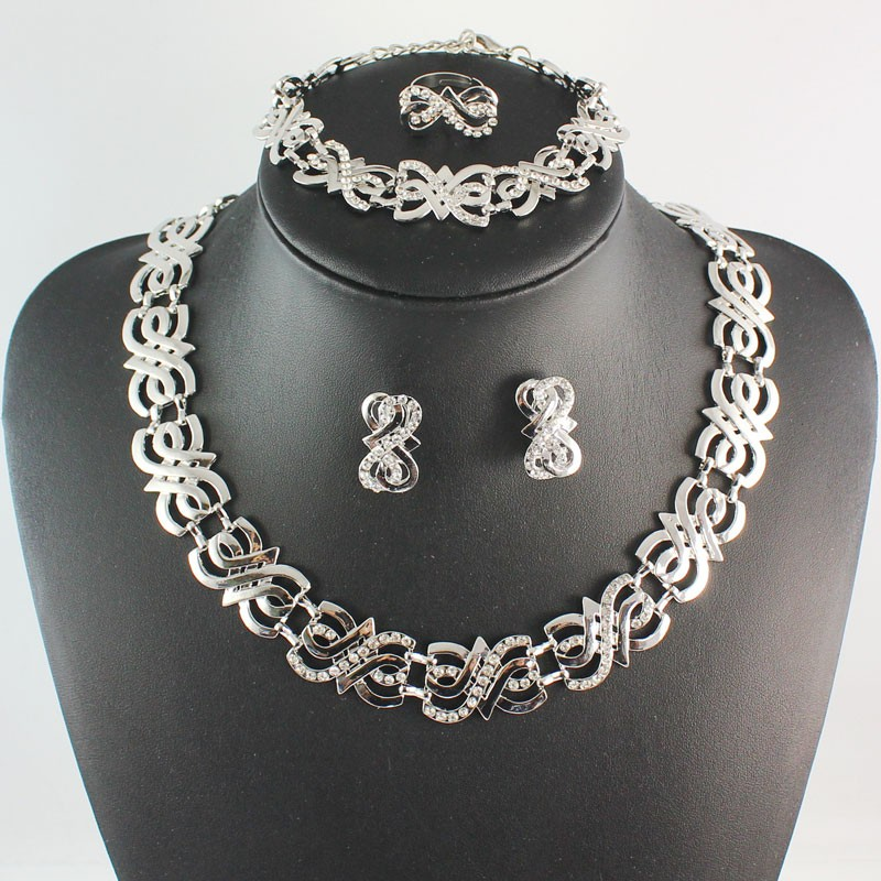 Set di gioielli per la festa nuziale africana Set di gioielli con anello per braccialetto con orecchini in cristallo placcato argento_voghion.com