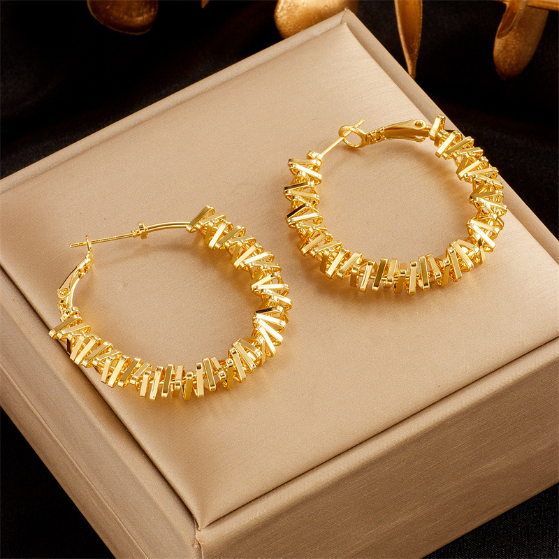 European and American niche design personality trend advanced temperament cold style irregular geometric round exaggerated large earrings_voghion.com