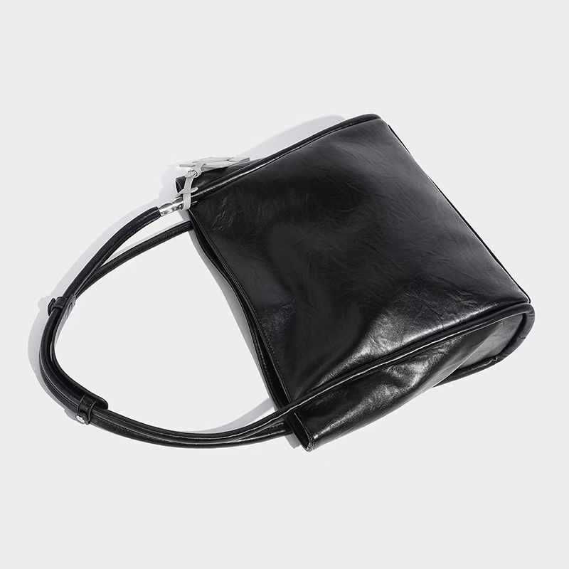 Spring And Summer New Large-capacity Women's Underarm Handbag Minimalist Style Fashion Versatile Leisure Daily Shoulder Bag Simple Commuting_voghion.com