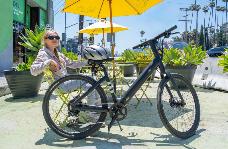 Minimalist Fitness Step-through E-Bike W/ Up To 62 Miles Max Operating Range And 20 MPH Max Speed - Matte Black_voghion.com