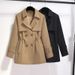 Damenbekleidung Mode Temperament Mittellanger Trenchcoat Damen Kleine Größe Stilvoller Einfarbiger Mantel im Hepburn-Stil_voghion.com