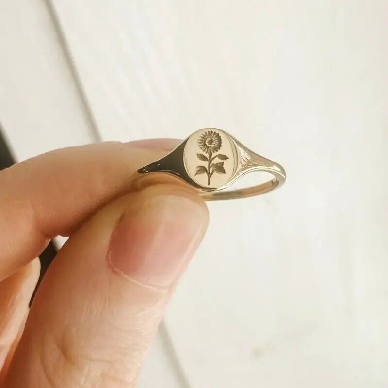 Cao Shi's Minimalist Floral Niche Design Seal Sunflower Pattern Small Fresh Male And Female Index Finger Ring_voghion.com