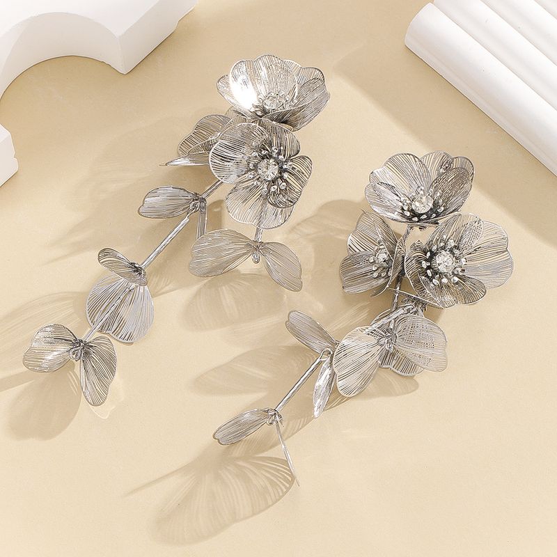 Boucles d'oreilles ZA de même style, motif queue de poisson en cascade, fleur de rose flottante, printemps exagéré, belles_voghion.com
