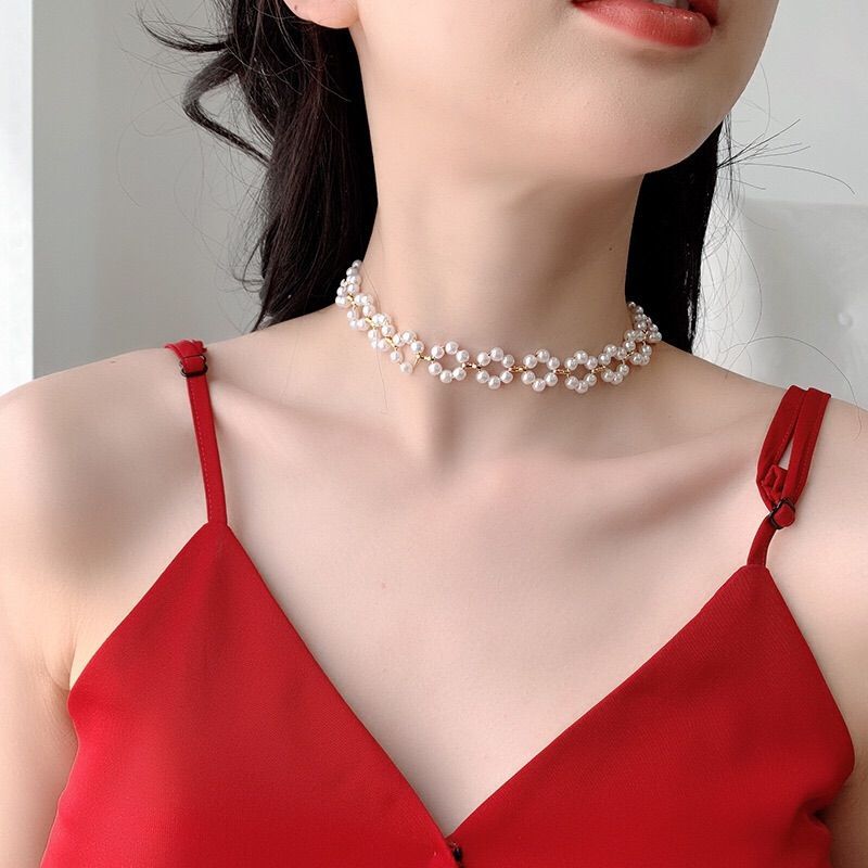 Niche Design Pearl Collarbone Chain Female Personality Neck Jewelry Choker Neck Chain Short Necklace Neck Strap Trendy_voghion.com