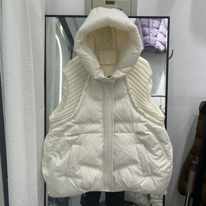 ​​"Women's Hooded Down Vest, Quilted Sleeveless Puffer Jacket With Knit Trim, Thickened Winter Waistcoat (Black/White//Chestnut/Brown)"​​_voghion.com