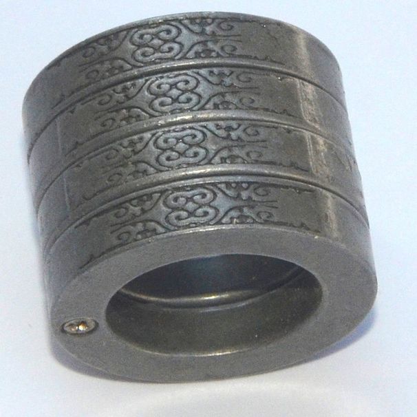 Men's Tactical Knuckle Ring – Hexagonal & Round Brass Knuckles, Self-Defense Tool & Emergency Window Breaker_voghion.com