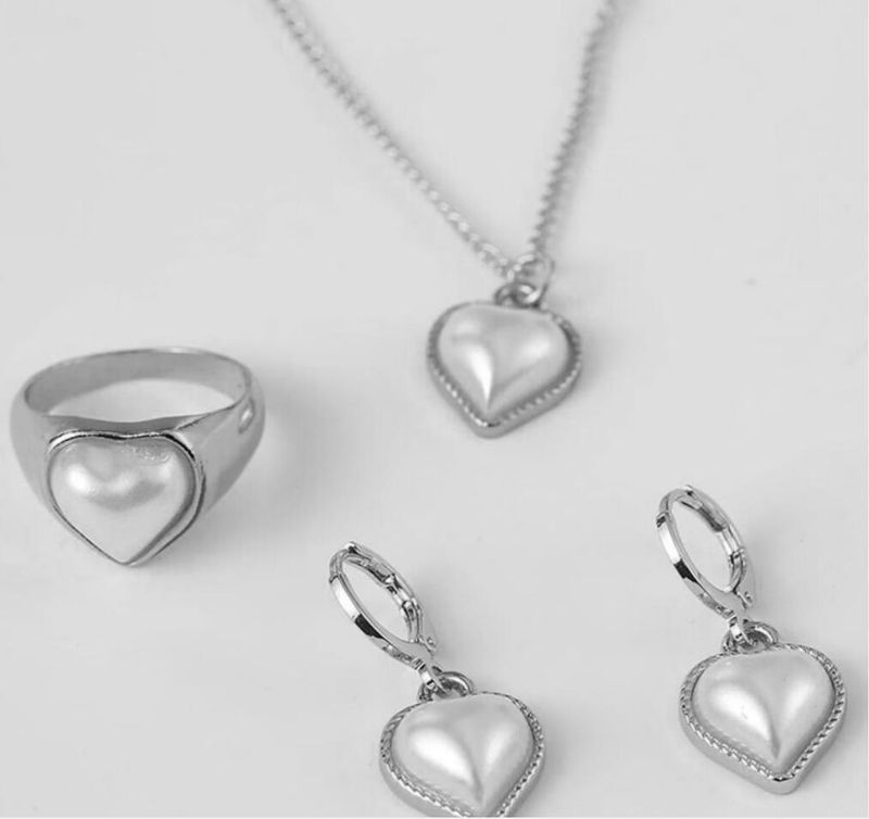Set di gioielli con collana a forma di cuore di perle dal design semplice e piccolo, creativo set di collane a forma di cuore francese, set da tre pezzi_voghion.com